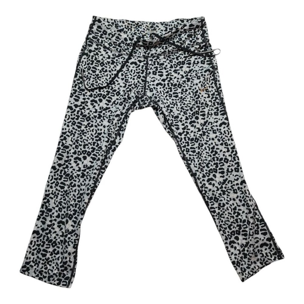 Nike Animal Print Cropped‎ Leggings size Medium Black/White